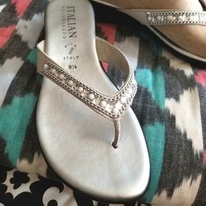 Italian shoemakers 9.5 silver and gray sandals